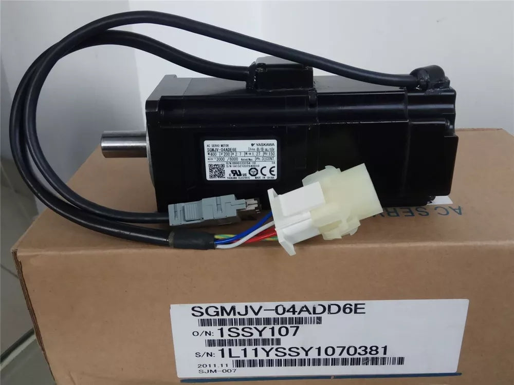 1PC New Yaskawa SGMJV-04ADD6E Servo Motor Expedited Shipping SGMJV04ADD6E