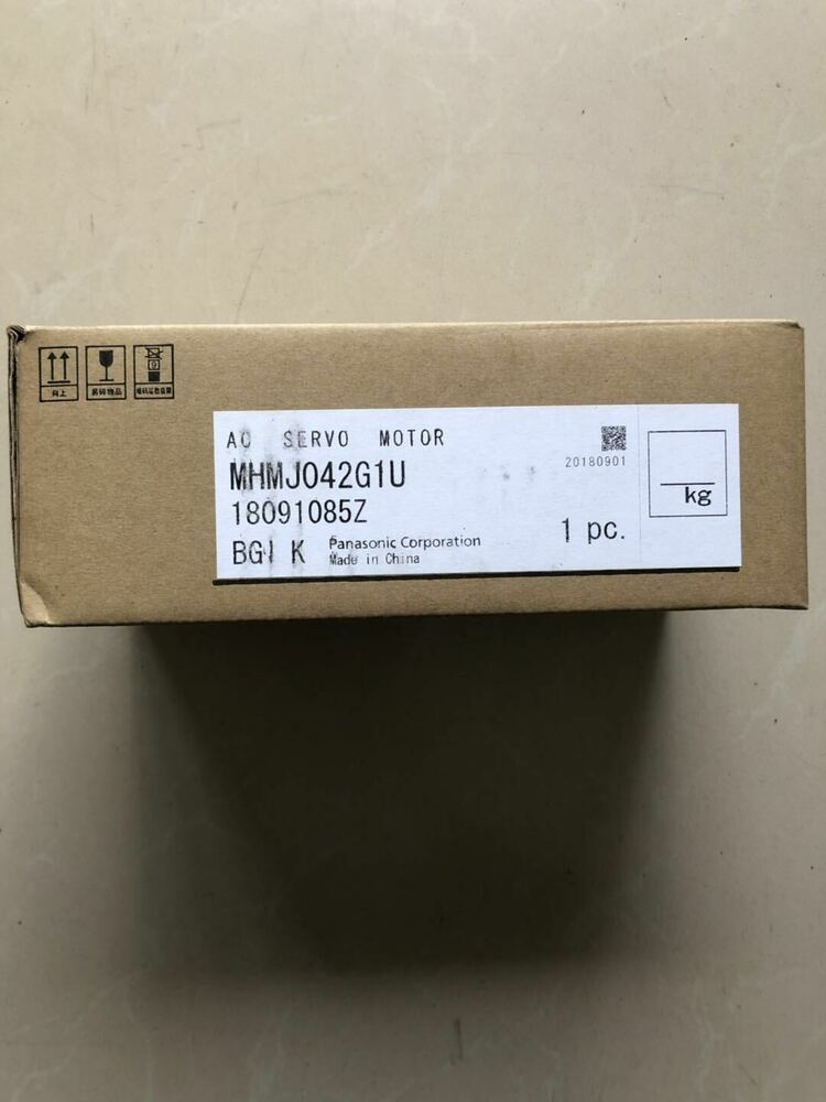 1PC New In Box Panasonic MHMJ042G1U Servo Motor Expedited Shipping