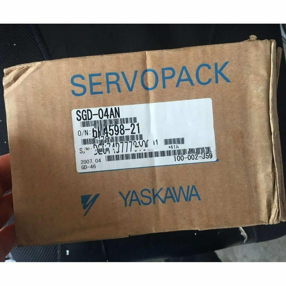 1PC New Yaskawa SGD-04AN Servo Driver Expedited Shipping SGD04AN