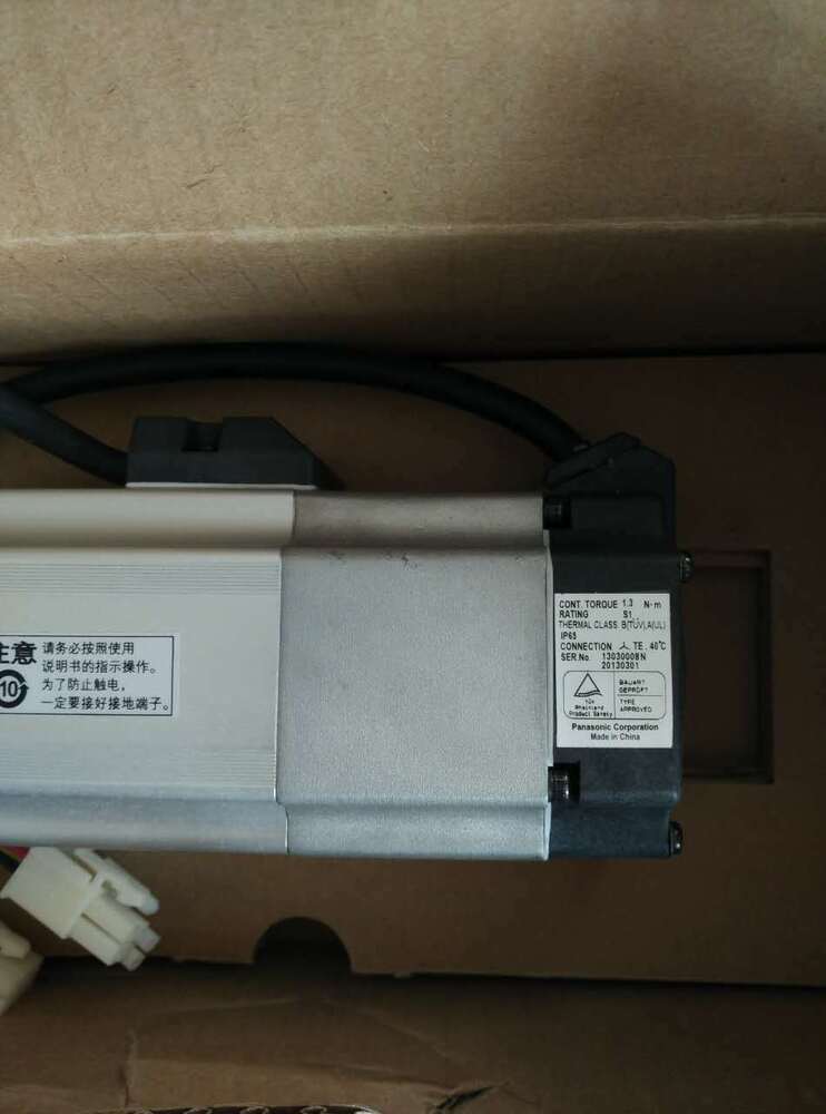 1PC New In Box Panasonic MSMD042P1D Servo Motor Expedited Shipping