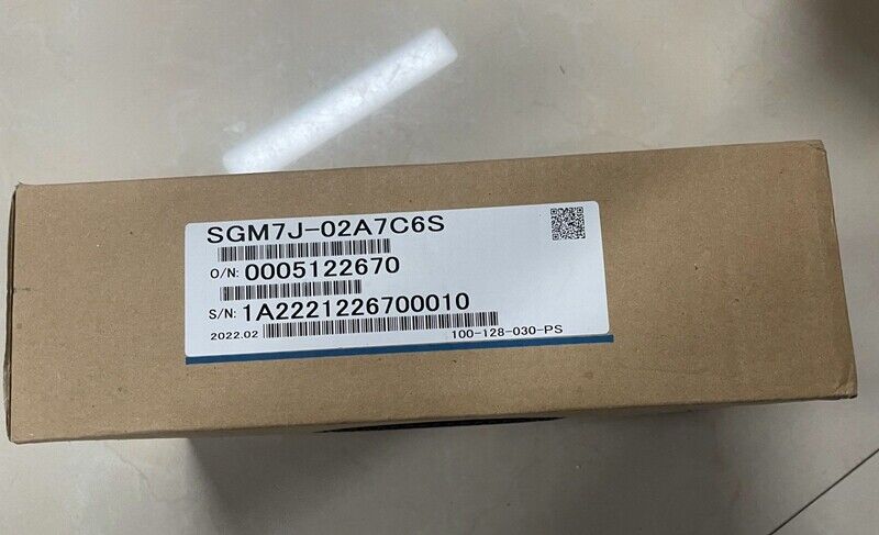 1PC New Yaskawa SGM7J-02A7C6S Servo Motor Expedited Shipping SGM7J02A7C6S