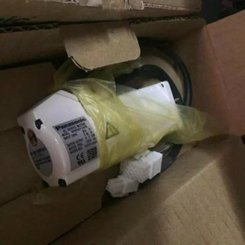 1PC New In Box Panasonic MSMA011A1E Servo Motor Expedited Shipping