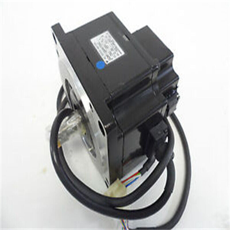1PC New Yaskawa SGMP-08AWYR42 Servo Motor Expedited Shipping SGMP08AWYR42