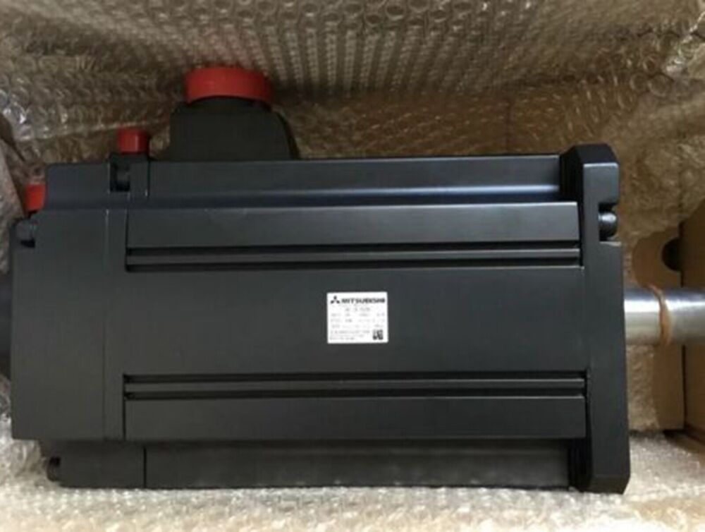 NEW MITSUBISHI HC-SF702B Servo Motor UPS / DHL / Fedex