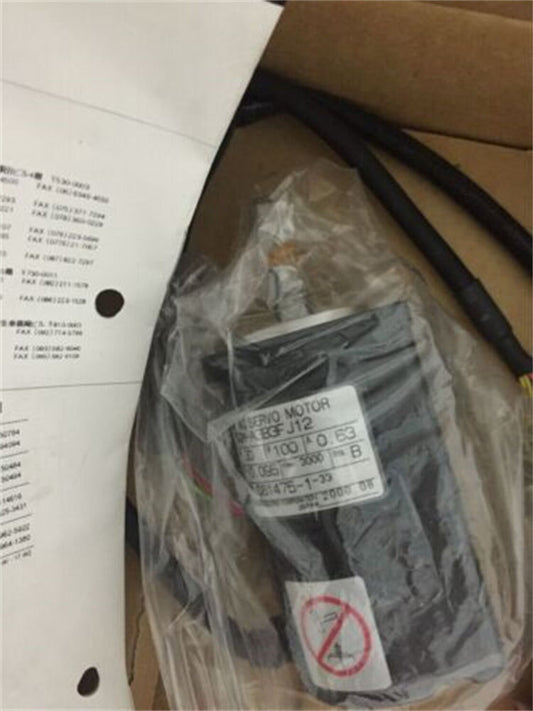1PC New Yaskawa SGM-01A3T012 Servo Motor Expedited Shipping SGM01A3T012