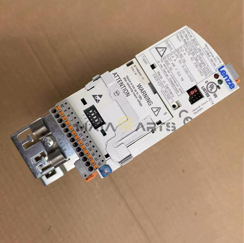 ONE Used Lenze INVERTER E82EV371K2C200 E82EV371-2C200 E82EV371_2C200