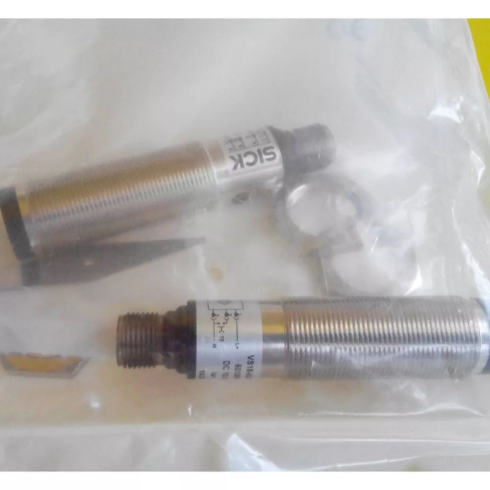 1PC New Sick VS/VE18-4P3240 Sensor Free Shipping DHL / UPS / FedEx