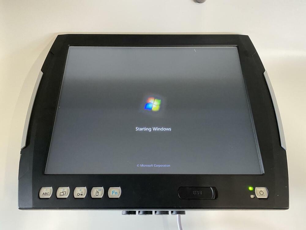 Phoenix Contact Panel PC DVG-VMT7015 Operator CPU Touch Panel 2403017-00 2400160