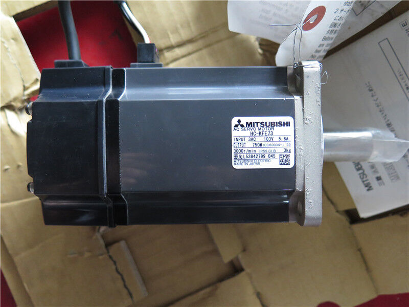 MITSUBISHI HC-KFE73 AC SERVO MOTOR New In Box HCKFE73 Free Expedited Shipping DHL / UPS / FedEX
