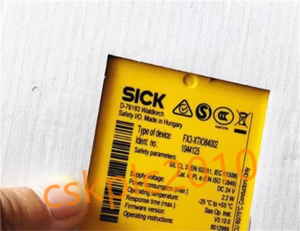 1 PCS NEW IN BOX SICK safety relays FX3-XTIO84002 1044125