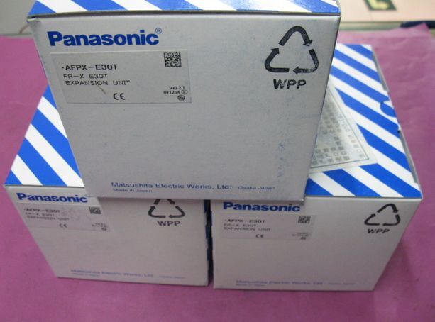1PC New Panasonic AFPX-E30T Expansion Unit AFPXE30T