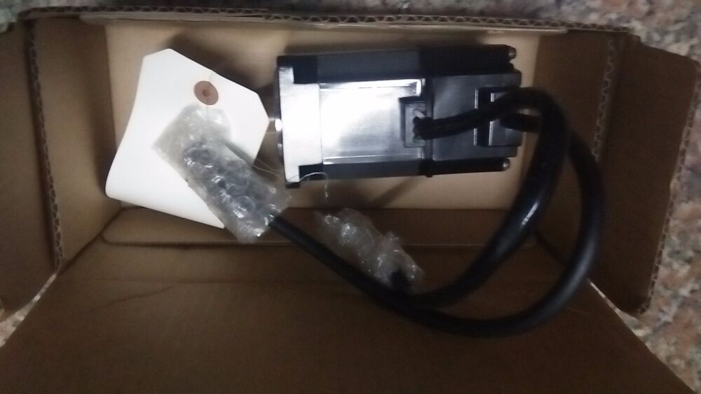NEW&ORIGINAL MITSUBISHI AC SERVO MOTOR HC-MF23-UE HCMF23UE FREE SHIPPING DHL / UPS / FedEx