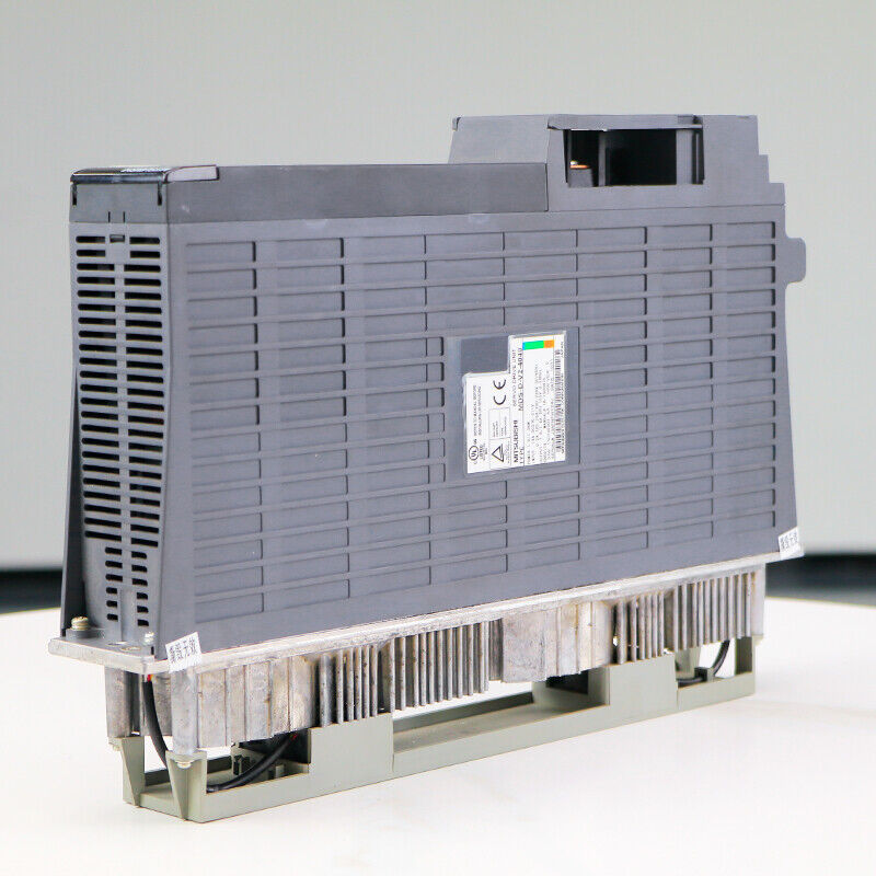 Mitsubishi MDS-D-V2-4040 SERVO DRIVE UNIT USED GOOD CONDITION MDSDV24040 UPS / DHL / Fedex