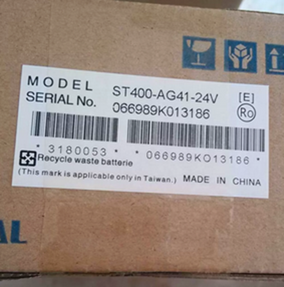 New In Box Pro-face ST400-AG41-24V DHL / UPS / FedEx