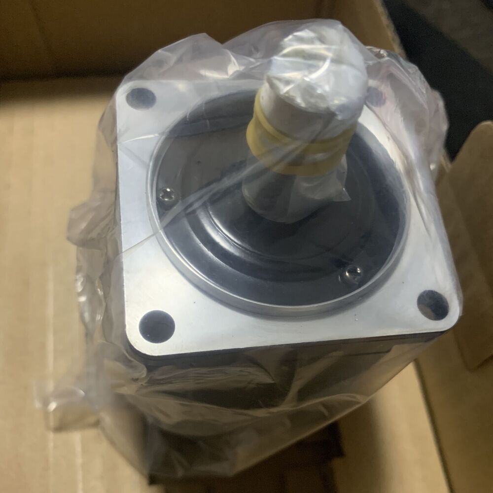 1PC New Yaskawa SGMAH-01A1A6CD-OY Servo Motor Expedited Shipping