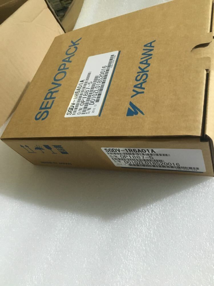 YASKAWA SGDV-1R6A01A AC SERVO Driver SGDV1R6A01A New In Box Expedited Shipping DHL / UPS / FedEx