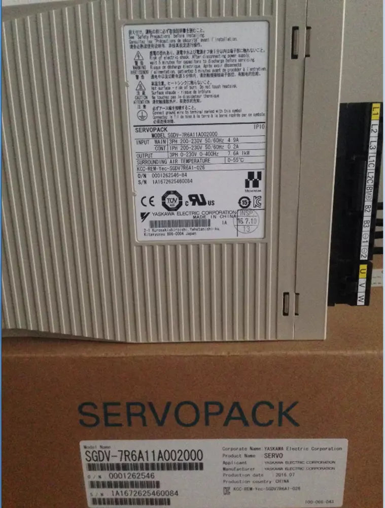 1PC New Yaskawa SGDV-7R6A11A002000 Servo Driver Expedited Shipping