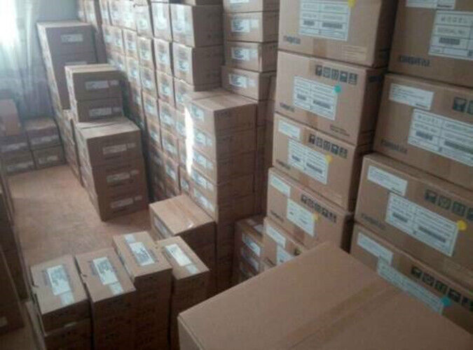 1PC New Pro-face ST402-AG41-24V Touch Panel ST402AG4124V Expedited Shipping DHL / UPS / FedEx