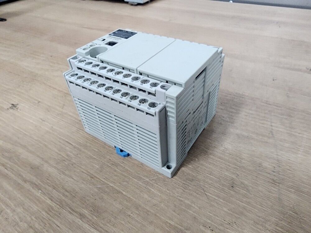 1PC New Panasonic AFPX-C30R Expansion Unit AFPXC30R