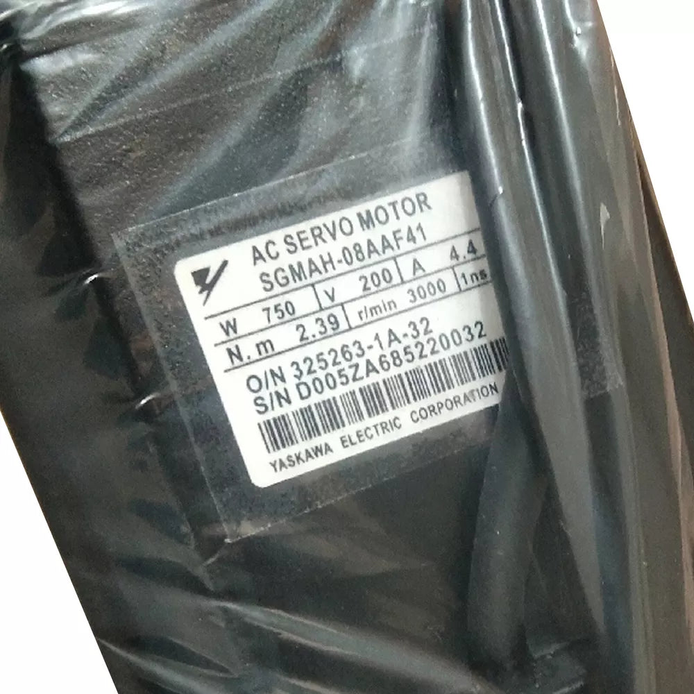 1PC New Yaskawa SGMAH-08AAF41 Servo Motor Expedited Shipping SGMAH08AAF41