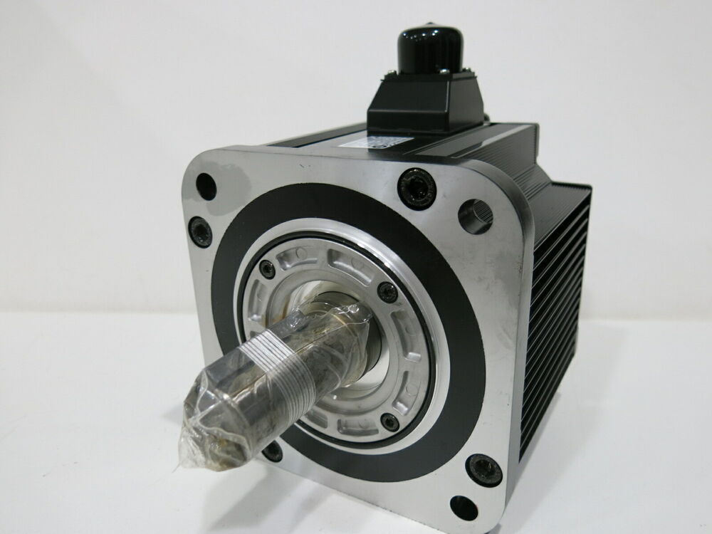 1PC New Yaskawa SGMGH-30A2A21 Servo Motor Expedited Shipping SGMGH30A2A21