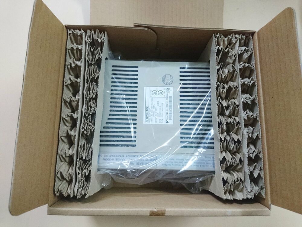 1PC YASKAWA SGDA-02AP AC SERVO Driver SGDA02AP New In Box Expedited Shipping DHL / UPS / FedEx