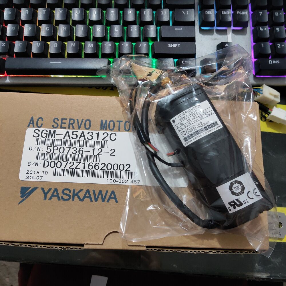 1PC New Yaskawa SGM-A5A312C Servo Motor Expedited Shipping SGMA5A312C