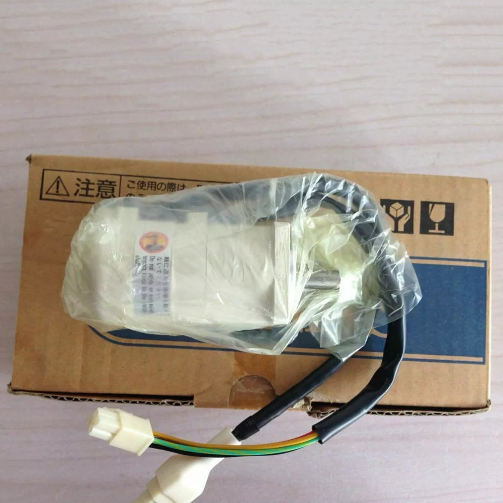 1PC New In Box Panasonic MBMK041BLN1 Servo Motor Expedited Shipping