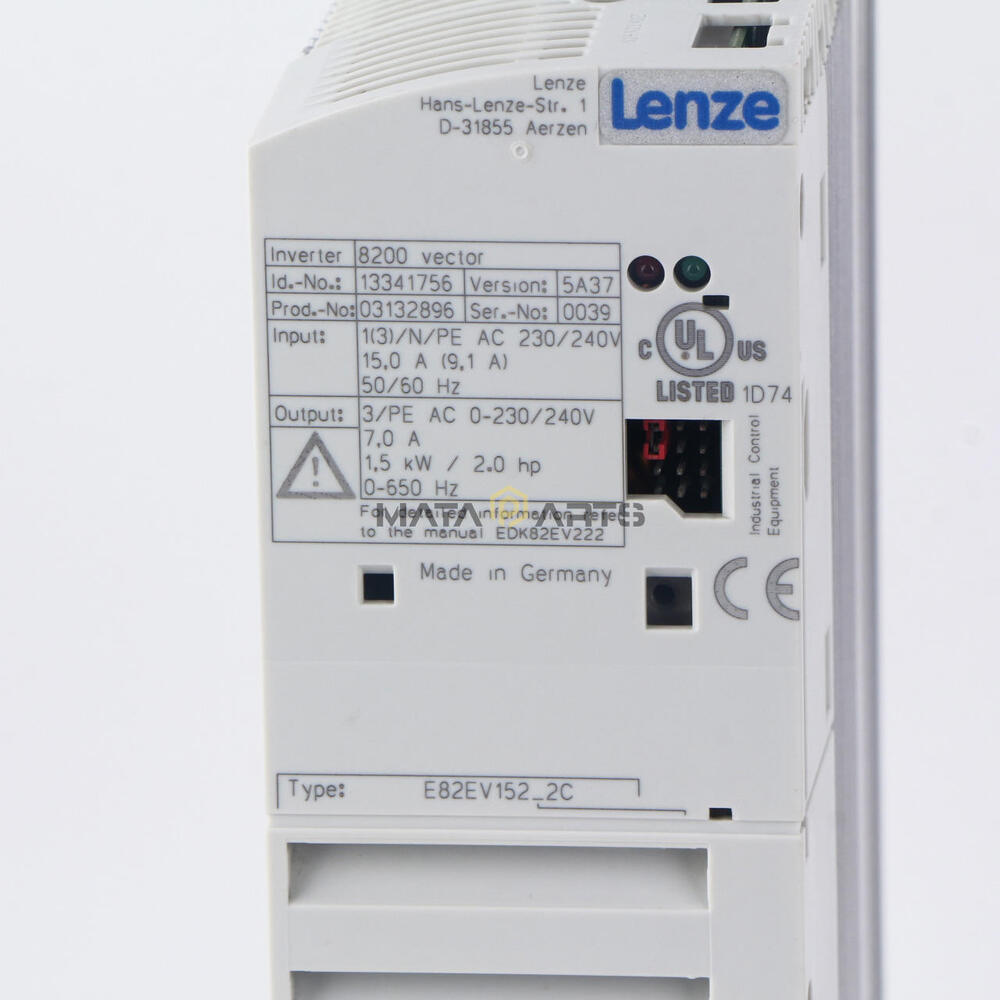 One New Lenze Inverter E82EV152K2C E82EV152-2C E82EV152_2C