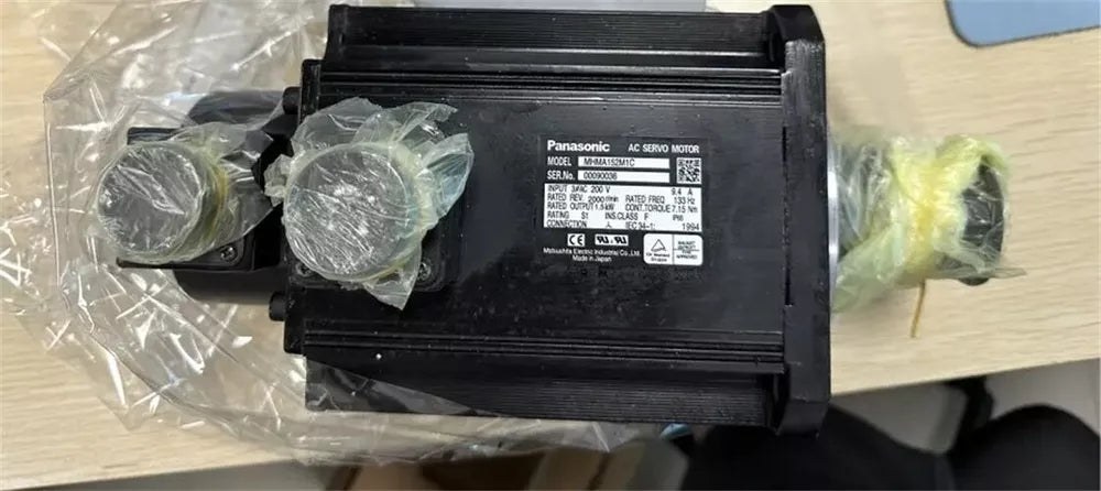 1PC New In Box Panasonic MHMA152M1C Servo Motor Expedited Shipping