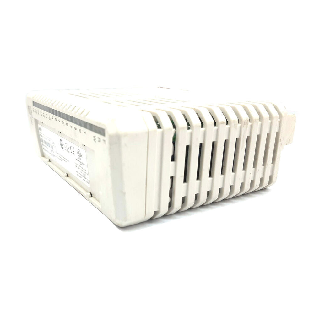 New In Box ABB 3BSE013210R1 DI830 Digital Input Module 24V DHL / UPS / FedEx