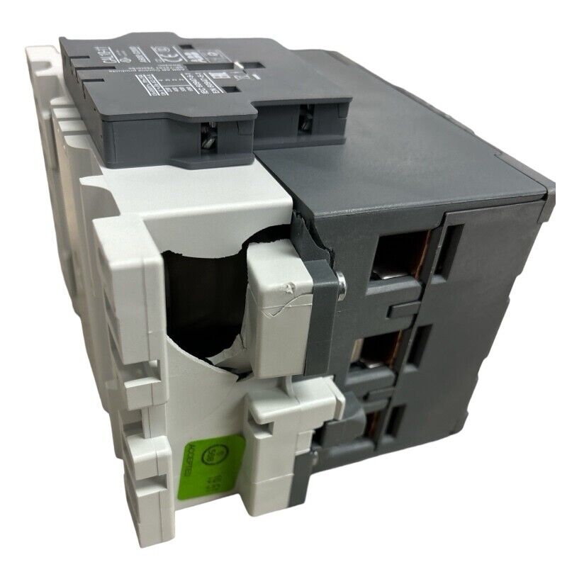 1PC NEW ABB A110-30-11 AC Contactor 220V (New) Damaged Plastic