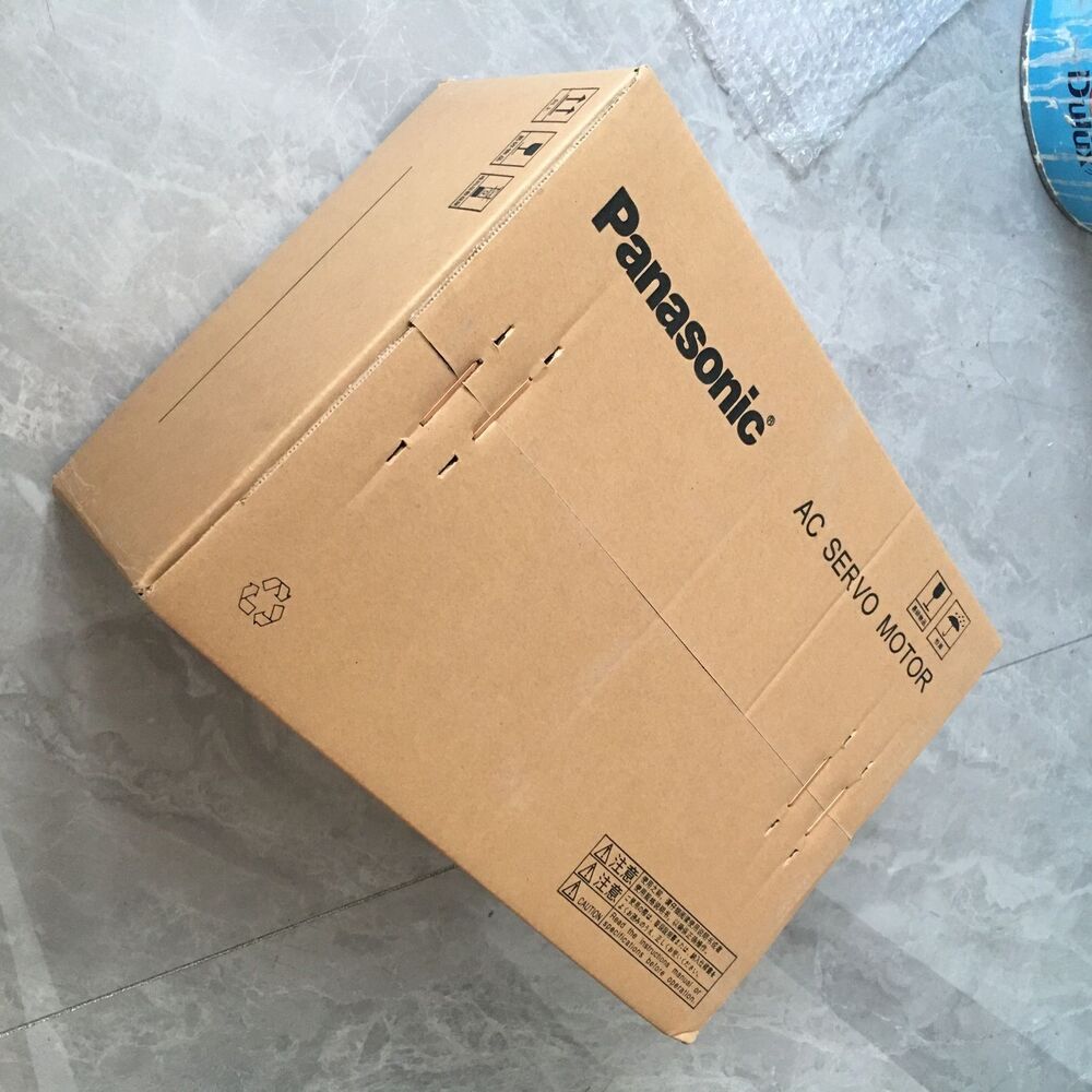 1PC New In Box Panasonic MHMF092L1V2M Servo Motor Expedited Shipping