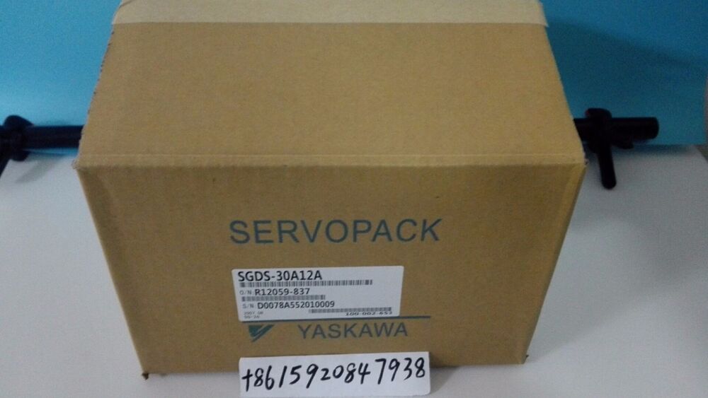 1PC NEW ORIGINAL YASKAWA AC SERVO DRIVER SGDS-30A12A SGDS30A12A FREE SHIPPING DHL / UPS / FedEx