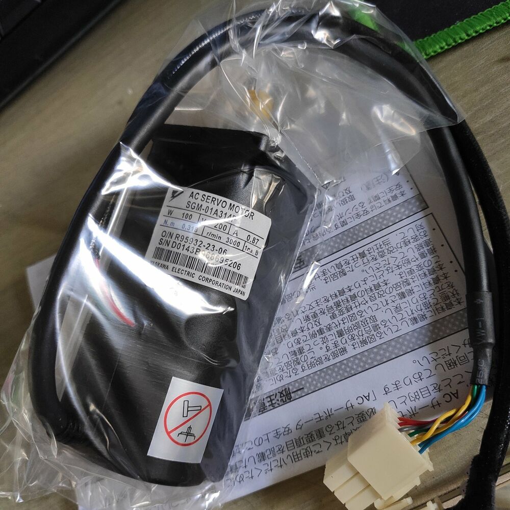 1PC New Yaskawa SGM-01A314P Servo Motor Expedited Shipping SGM01A314P