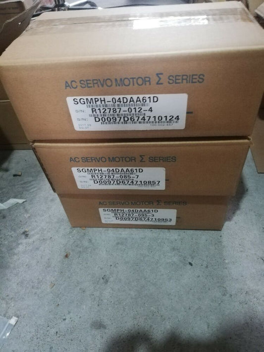 1PC New Yaskawa SGMPH-04DAA61D Servo Motor Expedited Shipping SGMPH04DAA61D