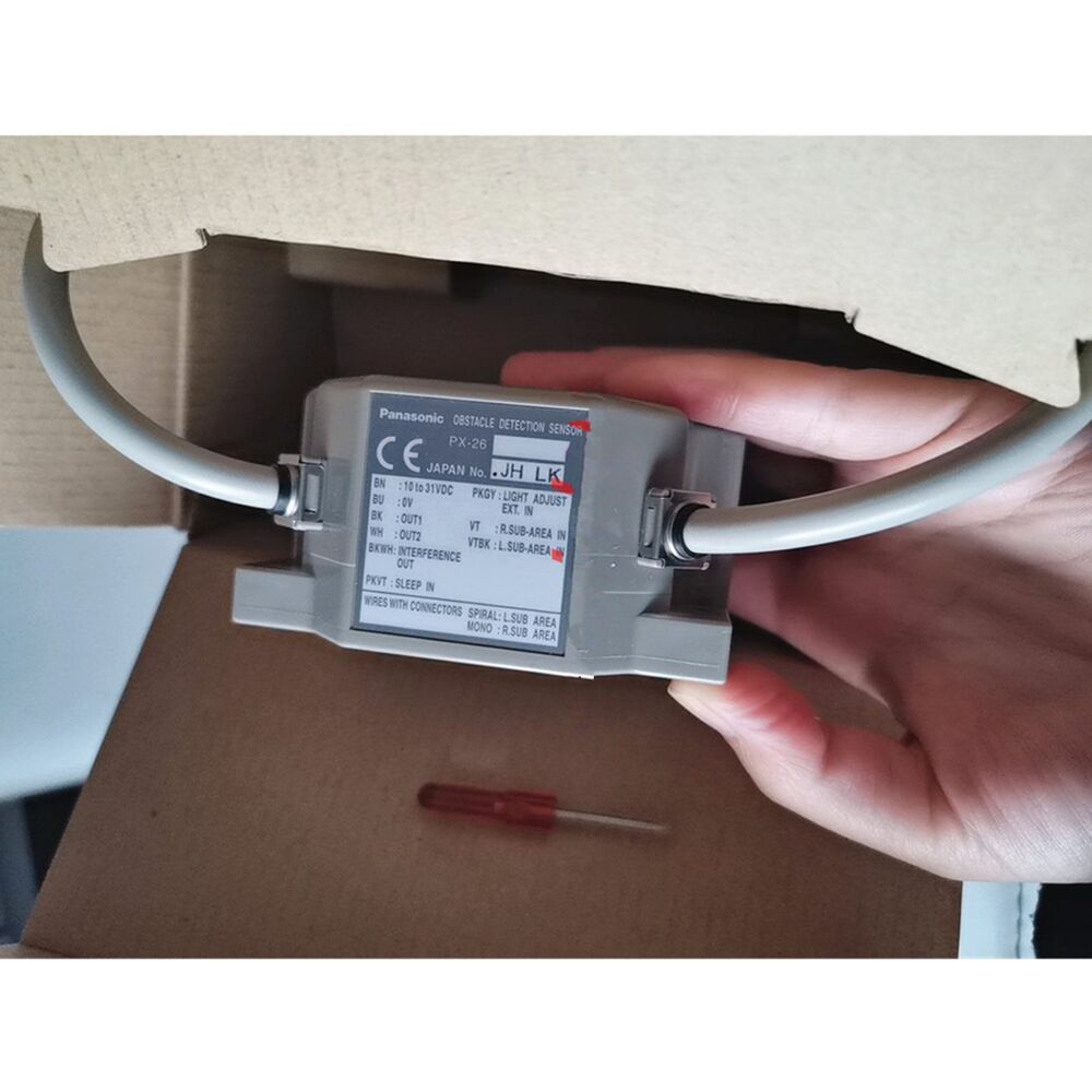 1PC New In Box Panasonic PX-26 Photoelectric Sensor Expedited Shipping PX26