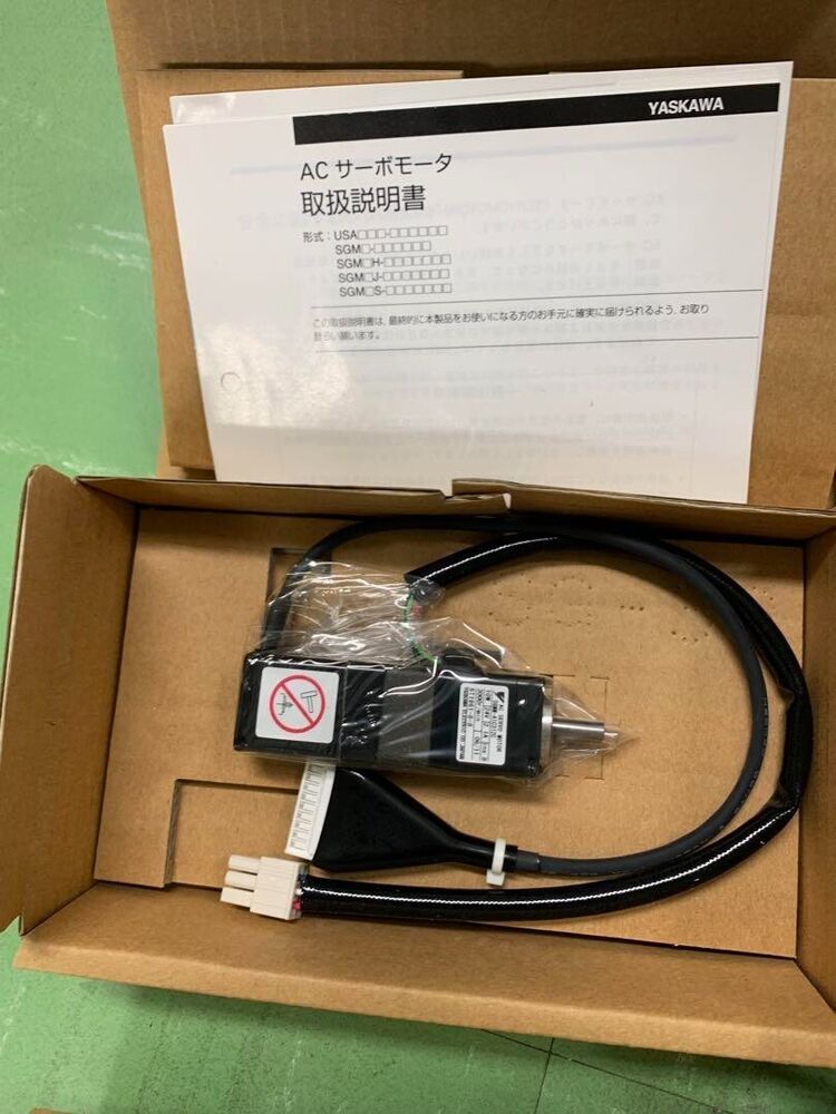 1PC New Yaskawa SGMM-A1C312 Servo Motor Expedited Shipping SGMMA1C312