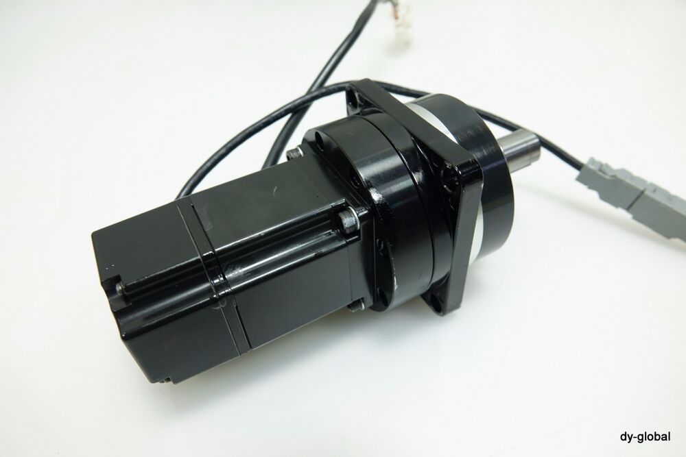 1PC New Yaskawa SGMAH-02AAAH161 Servo Motor Expedited Shipping SGMAH02AAAH161