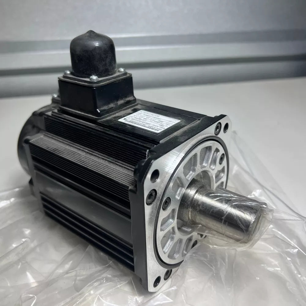 1PC New Yaskawa SGMSV-15D3A61 Servo Motor Expedited Shipping SGMSV15D3A61