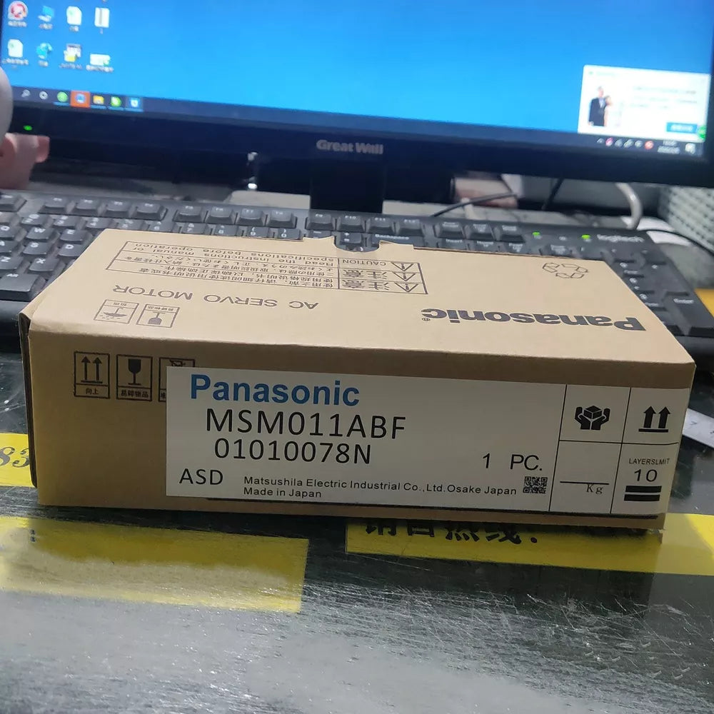 1PC New In Box Panasonic MSM011ABF Servo Motor Expedited Shipping