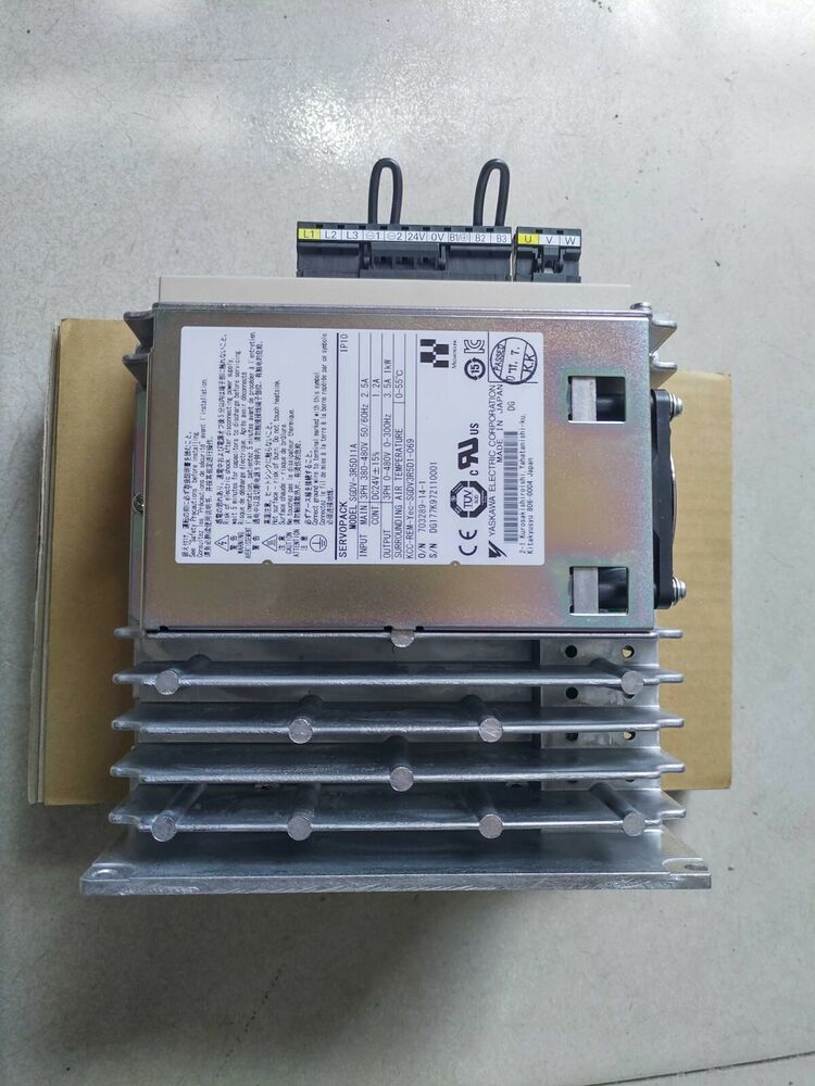 YASKAWA AC SERVO DRIVER SGDV-3R5D11A SGDV3R5D11A NEW FREE EXPEDITED SHIPPING DHL / UPS / FedEx