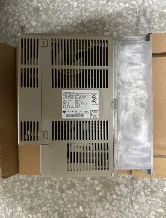 1PC New Yaskawa SGDB-05ADG Servo Driver Expedited Shipping SGDB05ADG