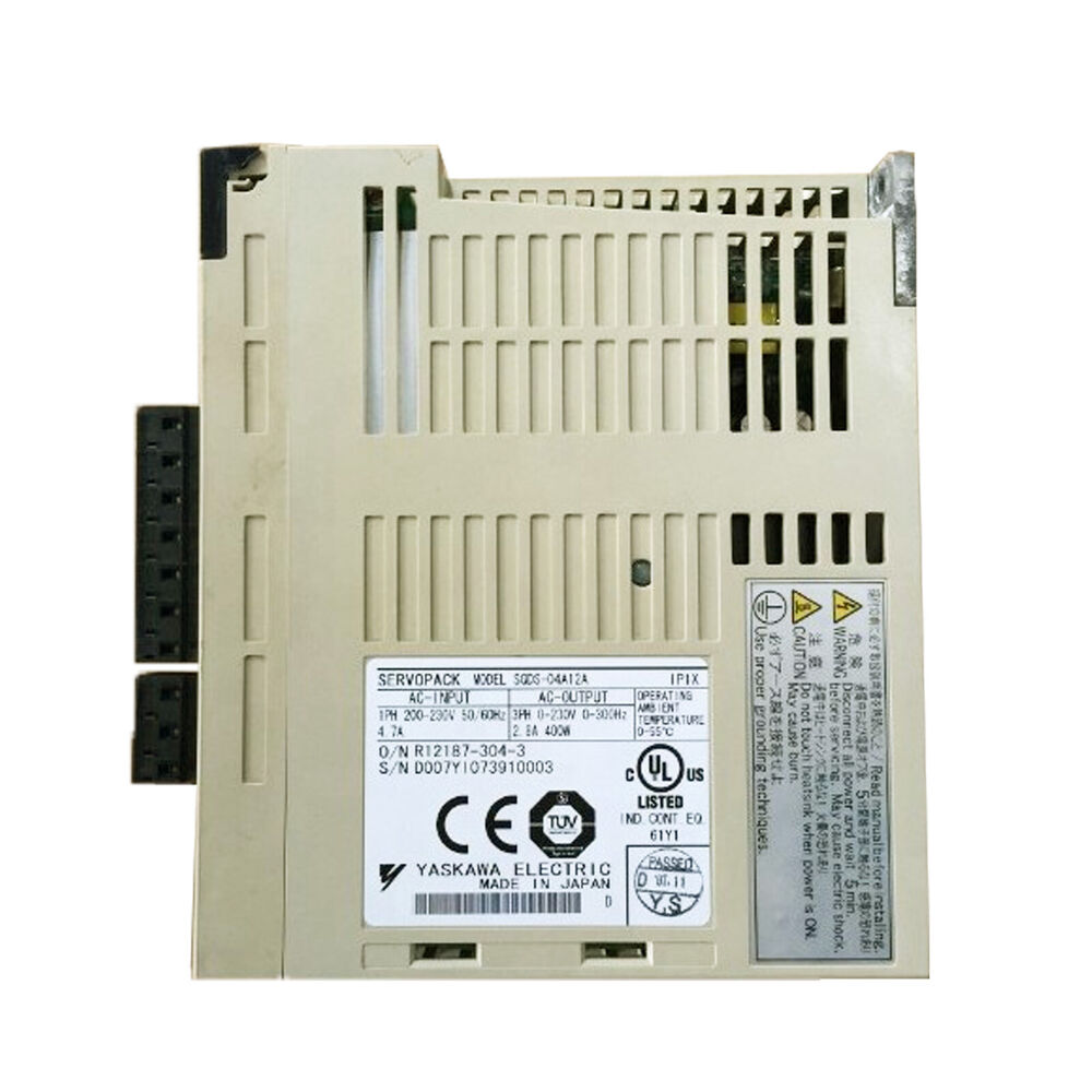 New In Box YASKAWA SGDS-04A12A Servo Drive DHL / UPS / FedEx