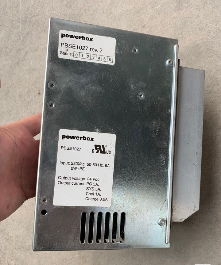 ABB DSQC604 3HAC12928-1 PBSE1027 POWERBOX 3HAC12928-1 PBSE1027///#