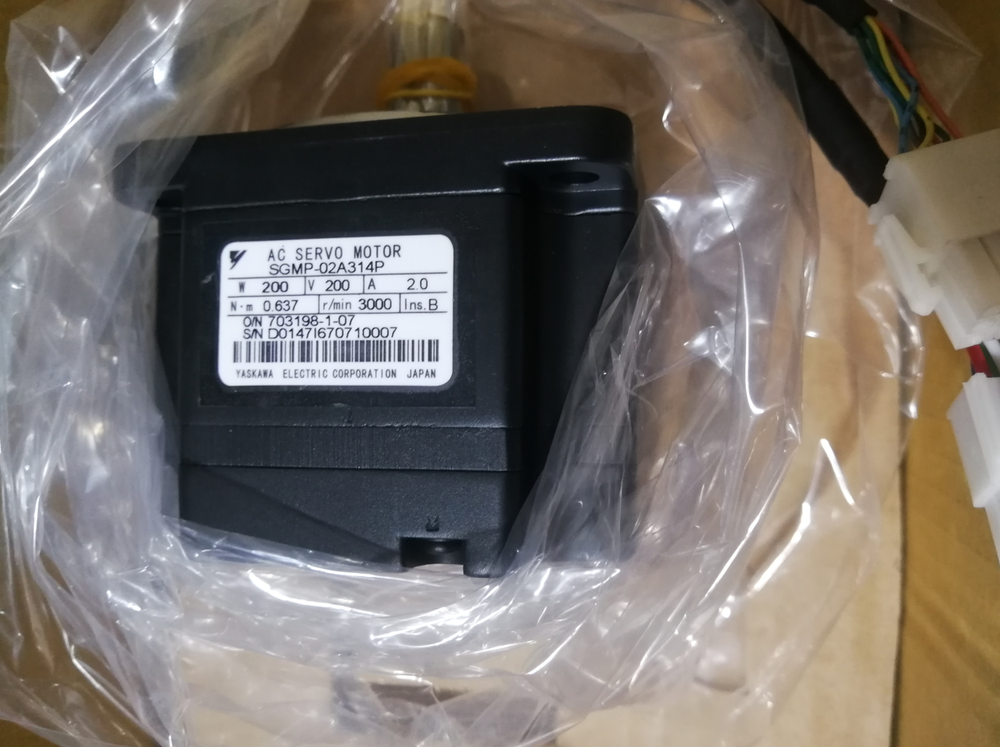 1PC New Yaskawa SGMP-02A314P Servo Motor Expedited Shipping SGMP02A314P