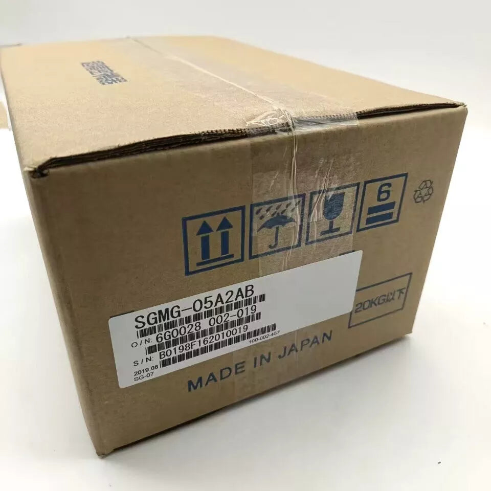 1PC New Yaskawa SGMG-05A2AB Servo Motor Expedited Shipping SGMG05A2AB