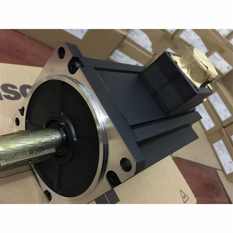 1PC New In Box Panasonic MSMF302L1G6M Servo Motor Expedited Shipping