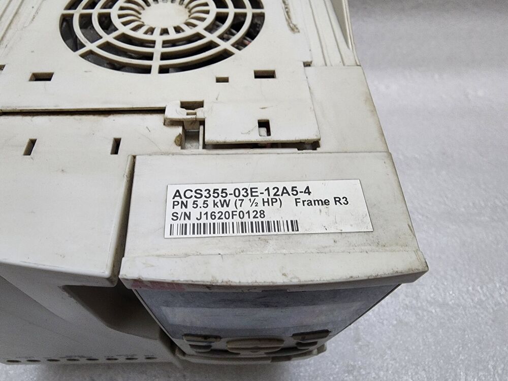 ABB ACS355-03E-12A5-4 AC Guida 3AUA0000058190 5.5kW 7.5HP