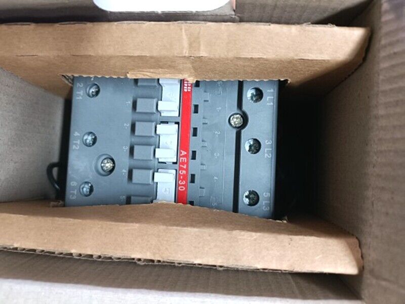 NEW ABB AE75-30-11-81 Contactor DHL / UPS / FedEx